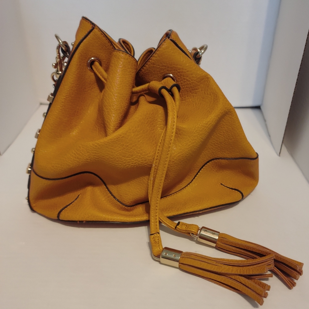 🌟3 $10 items for $20Aldo bucket drawstring bag